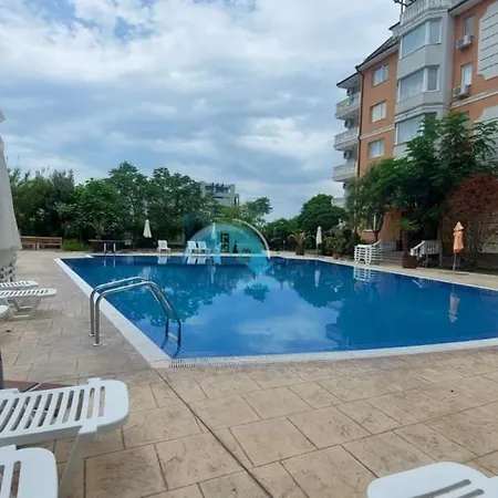 Апартамент Sea Diamond With 1 Bedroom *